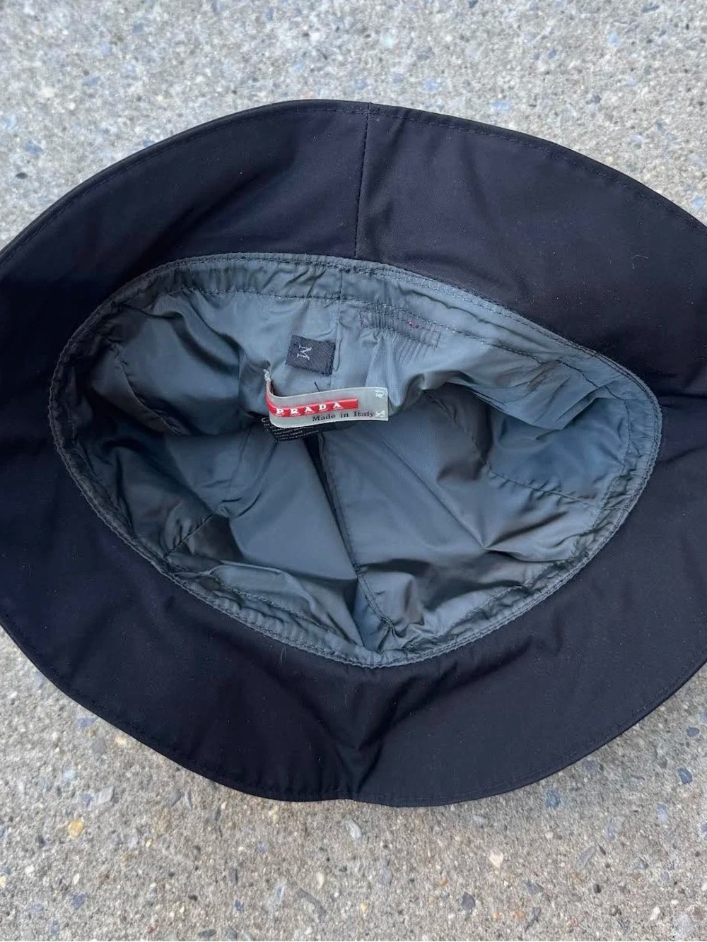 Prada Black / Red Bucket Hat (Size M) - Picture 3 of 5